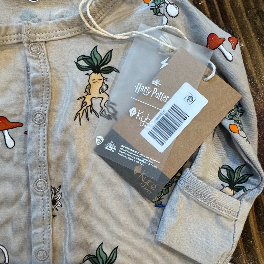 Kyte BABY Gray Mushroom Print Footie - Picture 4 of 5